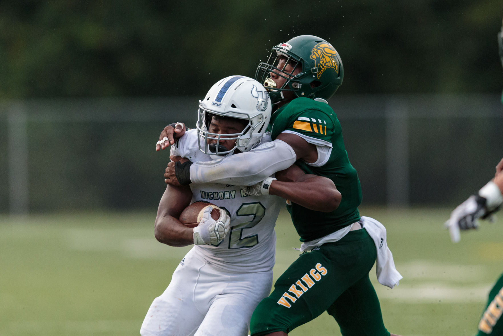The Ragin' Bulls come from behind in the Battle of the Horns to defeat the Vikings 27-20.